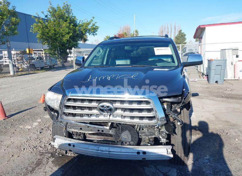 Photo 6 of 2016 Toyota Sequoia LIMITED 5.7L V8 (VIN 5TDJY5G16GS140022)