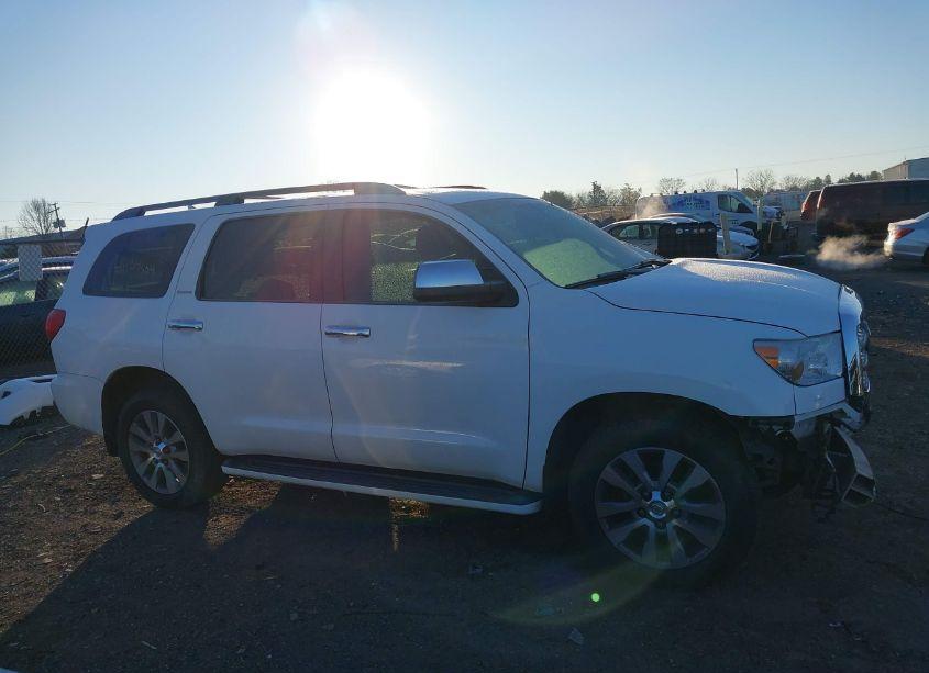 Photo 14 of 2015 Toyota Sequoia LIMITED 5.7L V8 (VIN 5TDJY5G17FS111269)