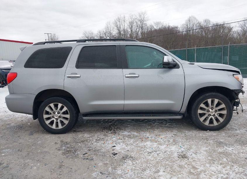 Photo 14 of 2015 Toyota Sequoia LIMITED 5.7L V8 (VIN 5TDJY5G17FS117704)