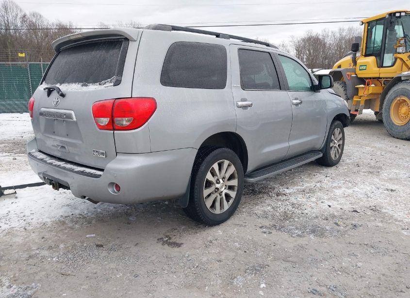 Photo 4 of 2015 Toyota Sequoia LIMITED 5.7L V8 (VIN 5TDJY5G17FS117704)