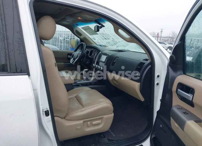 Photo 5 of 2016 Toyota Sequoia LIMITED 5.7L V8 (VIN 5TDJY5G18GS140071)