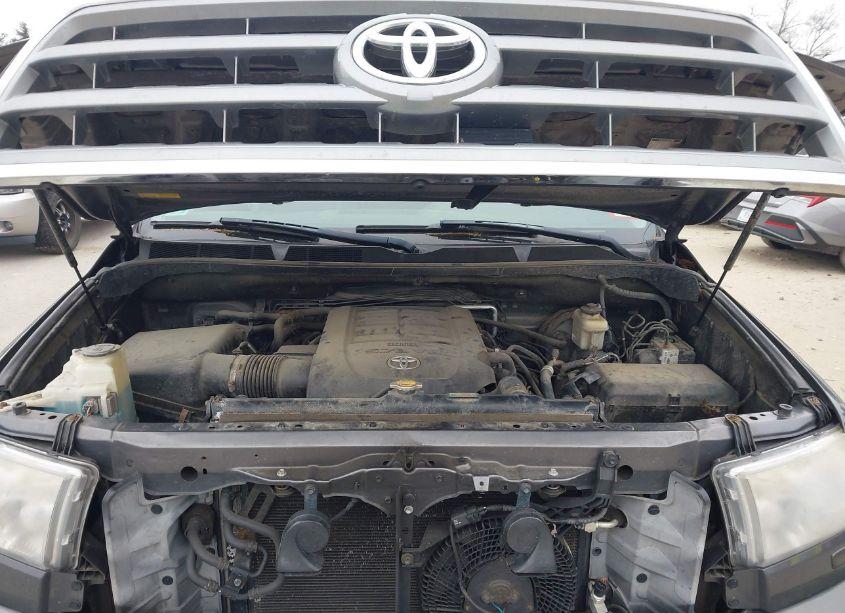 Photo 10 of 2011 Toyota Sequoia LIMITED 5.7L V8 (VIN 5TDJY5G19BS042482)