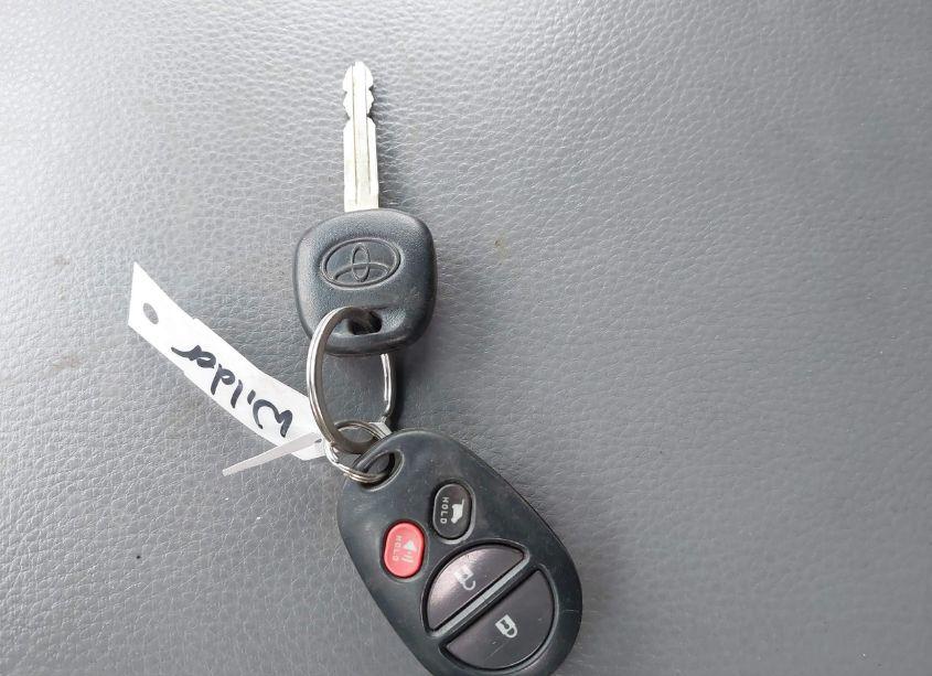 Photo 11 of 2011 Toyota Sequoia LIMITED 5.7L V8 (VIN 5TDJY5G19BS042482)