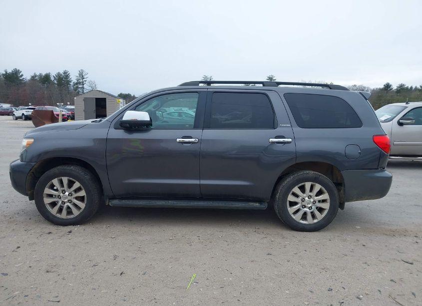Photo 14 of 2011 Toyota Sequoia LIMITED 5.7L V8 (VIN 5TDJY5G19BS042482)