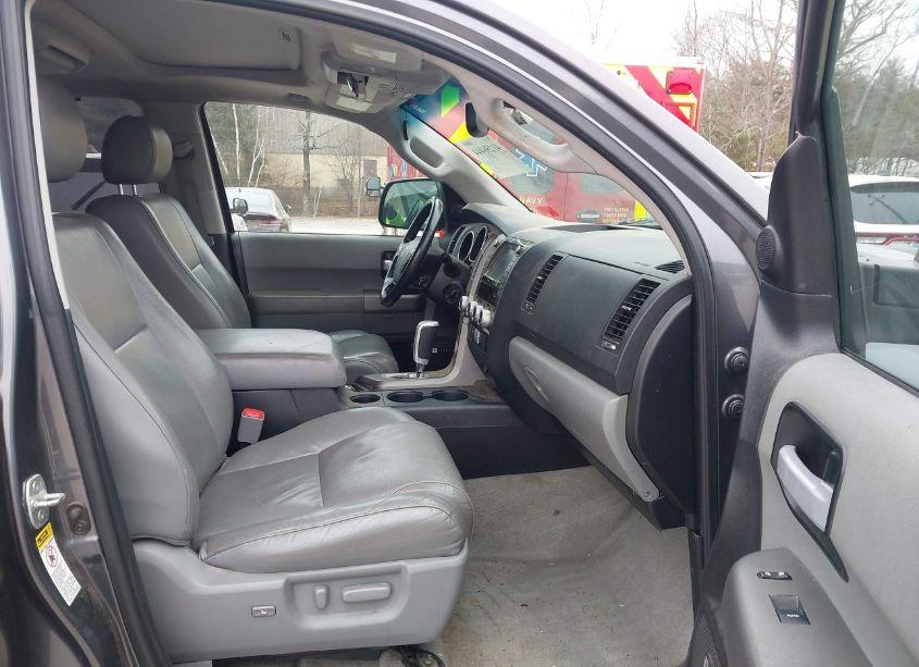 Photo 5 of 2011 Toyota Sequoia LIMITED 5.7L V8 (VIN 5TDJY5G19BS042482)