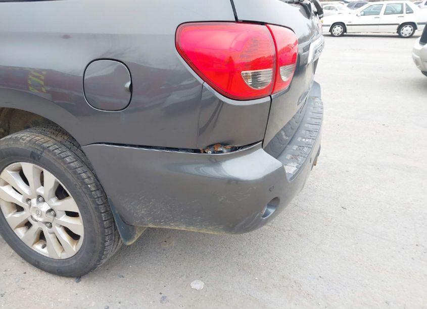 Photo 6 of 2011 Toyota Sequoia LIMITED 5.7L V8 (VIN 5TDJY5G19BS042482)