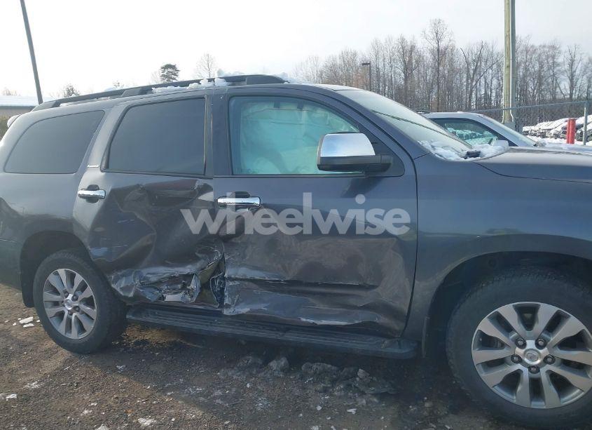 Photo 13 of 2016 Toyota Sequoia LIMITED 5.7L V8 (VIN 5TDJY5G1XGS127354)