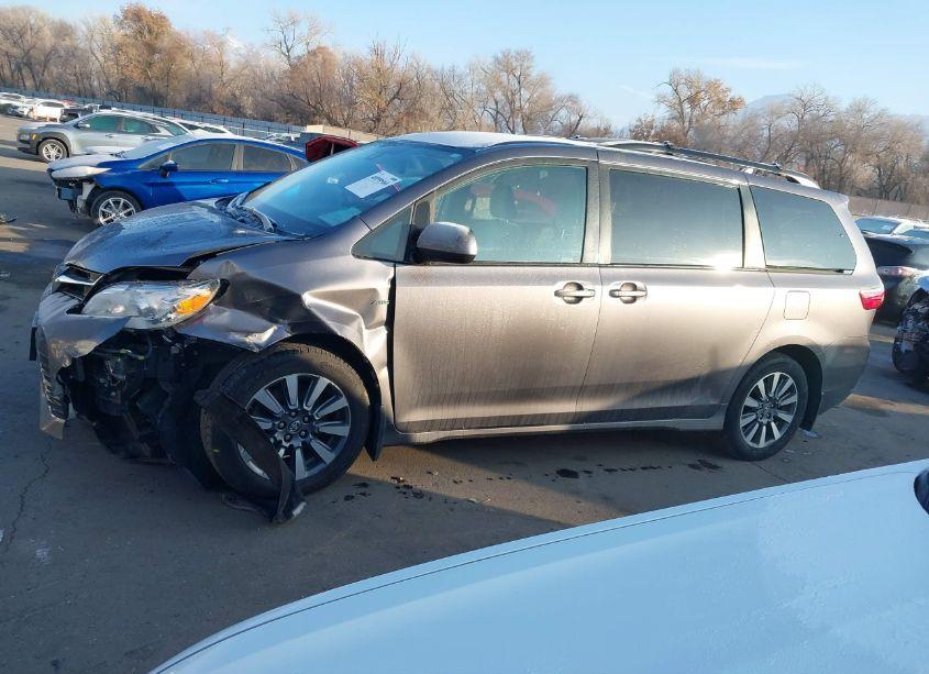 Photo 14 of 2020 Toyota Sienna LE (VIN 5TDJZ3DC0LS242322)