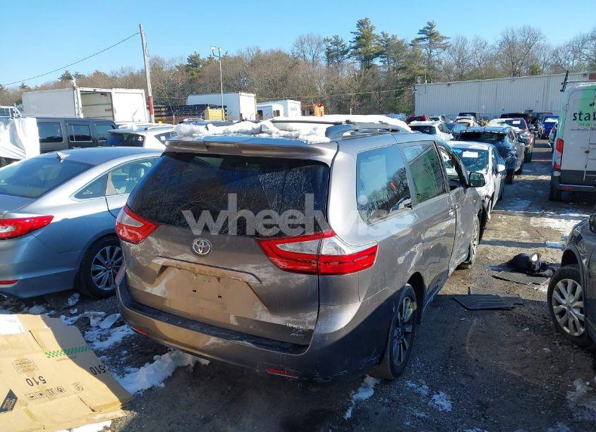 Photo 16 of 2018 Toyota Sienna LE 7 PASSENGER (VIN 5TDJZ3DC1JS201842)