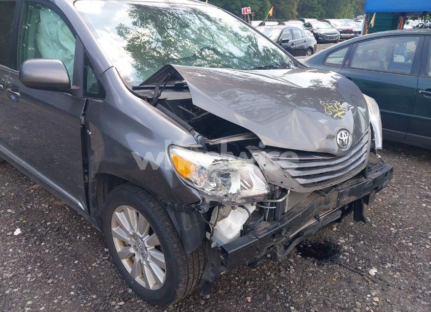 Photo 6 of 2017 Toyota Sienna LE 7 PASSENGER (VIN 5TDJZ3DC2HS171132)