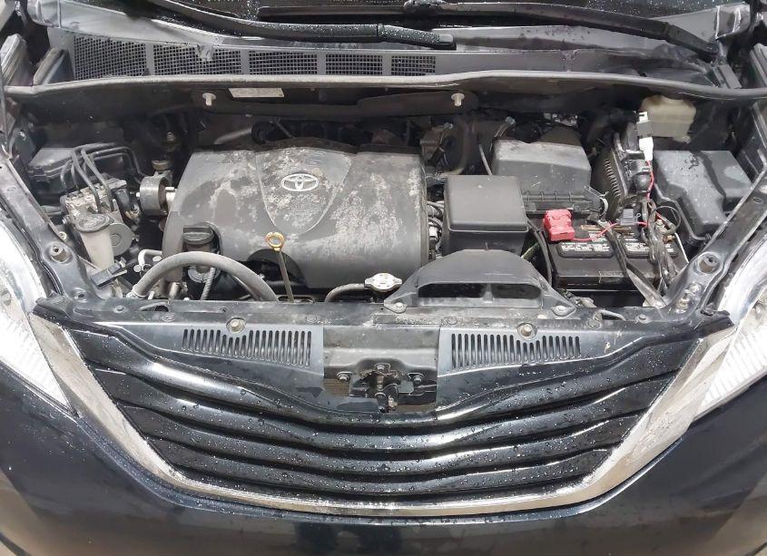 Photo 10 of 2017 Toyota Sienna LE 7 PASSENGER (VIN 5TDJZ3DC3HS170863)