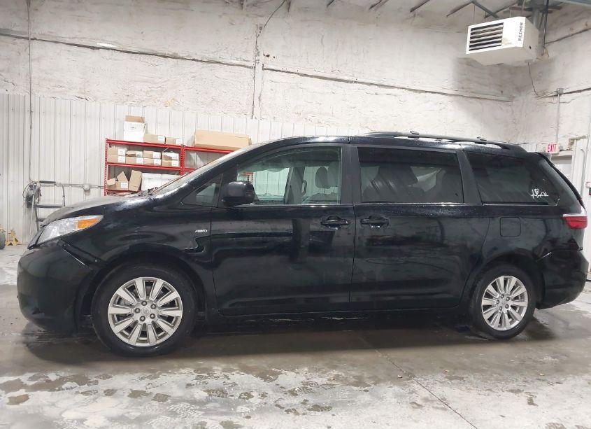 Photo 14 of 2017 Toyota Sienna LE 7 PASSENGER (VIN 5TDJZ3DC3HS170863)