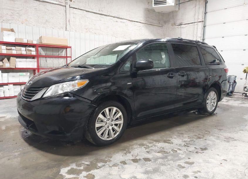 Photo 2 of 2017 Toyota Sienna LE 7 PASSENGER (VIN 5TDJZ3DC3HS170863)