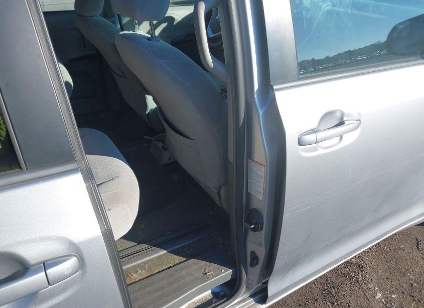 Photo 8 of 2017 Toyota Sienna LE 7 PASSENGER (VIN 5TDJZ3DC3HS181877)