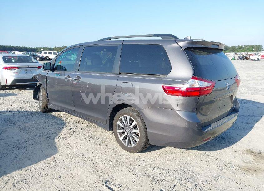 Photo 3 of 2018 Toyota Sienna LE 7 PASSENGER (VIN 5TDJZ3DC3JS190746)