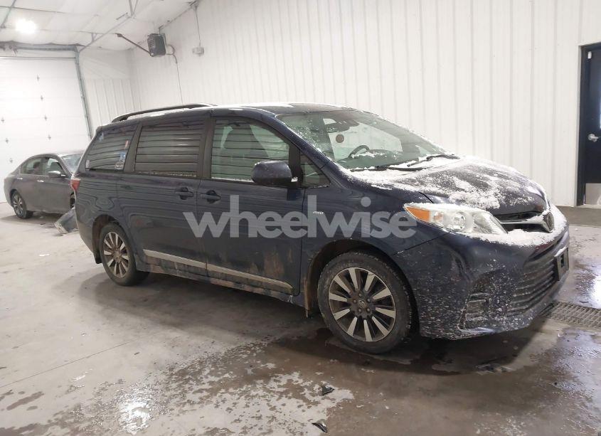 Photo 13 of 2018 Toyota Sienna LE 7 PASSENGER (VIN 5TDJZ3DC3JS206783)