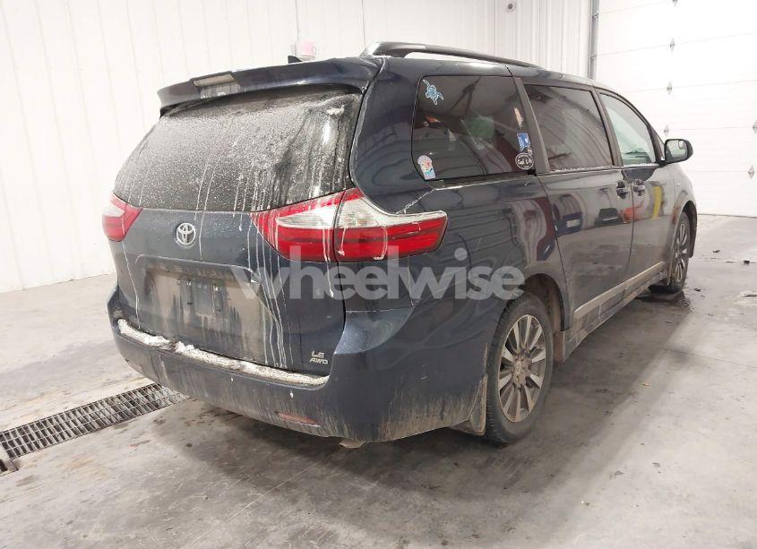 Photo 4 of 2018 Toyota Sienna LE 7 PASSENGER (VIN 5TDJZ3DC3JS206783)