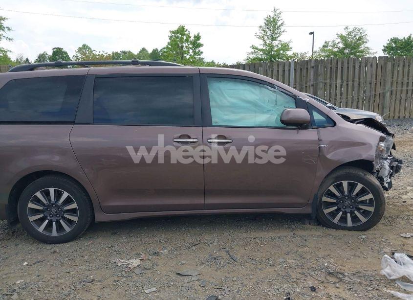 Photo 14 of 2019 Toyota Sienna LE 7 PASSENGER (VIN 5TDJZ3DC3KS219602)