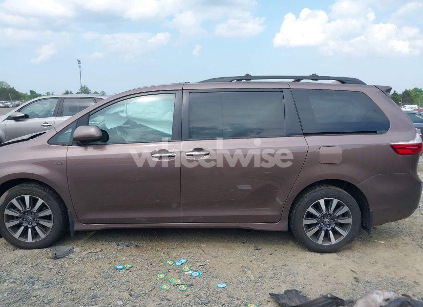 Photo 15 of 2019 Toyota Sienna LE 7 PASSENGER (VIN 5TDJZ3DC3KS219602)