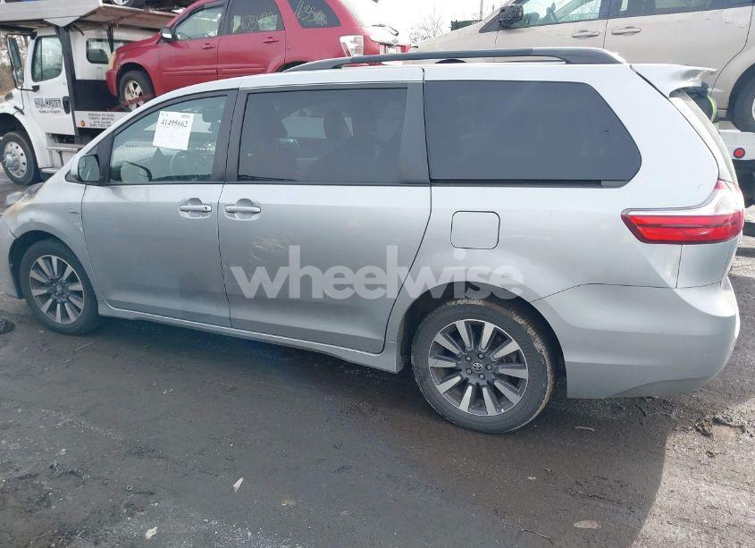 Photo 3 of 2019 Toyota Sienna LE 7 PASSENGER (VIN 5TDJZ3DC3KS226551)