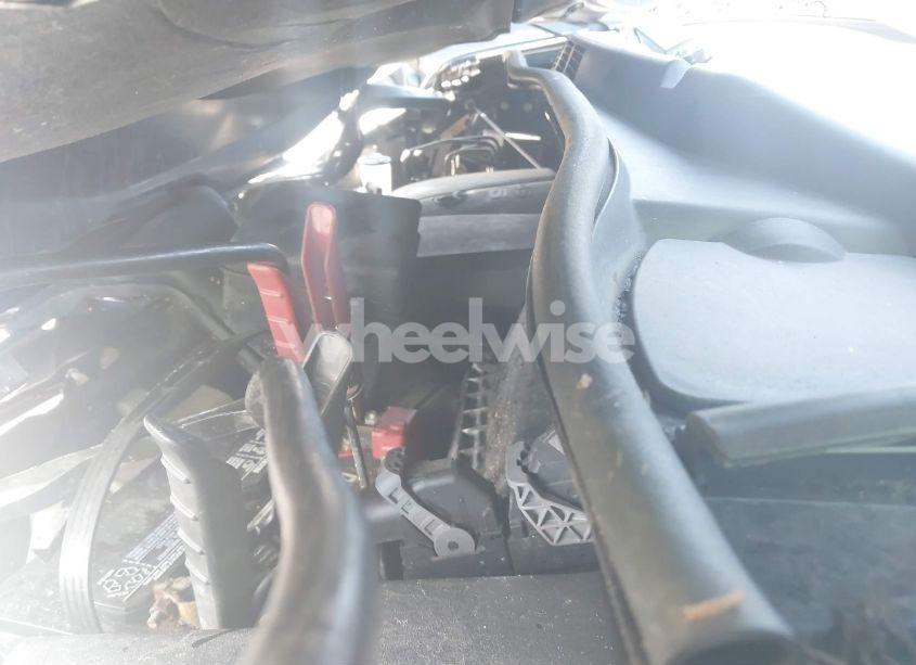 Photo 10 of 2018 Toyota Sienna LE 7 PASSENGER (VIN 5TDJZ3DC4JS189041)