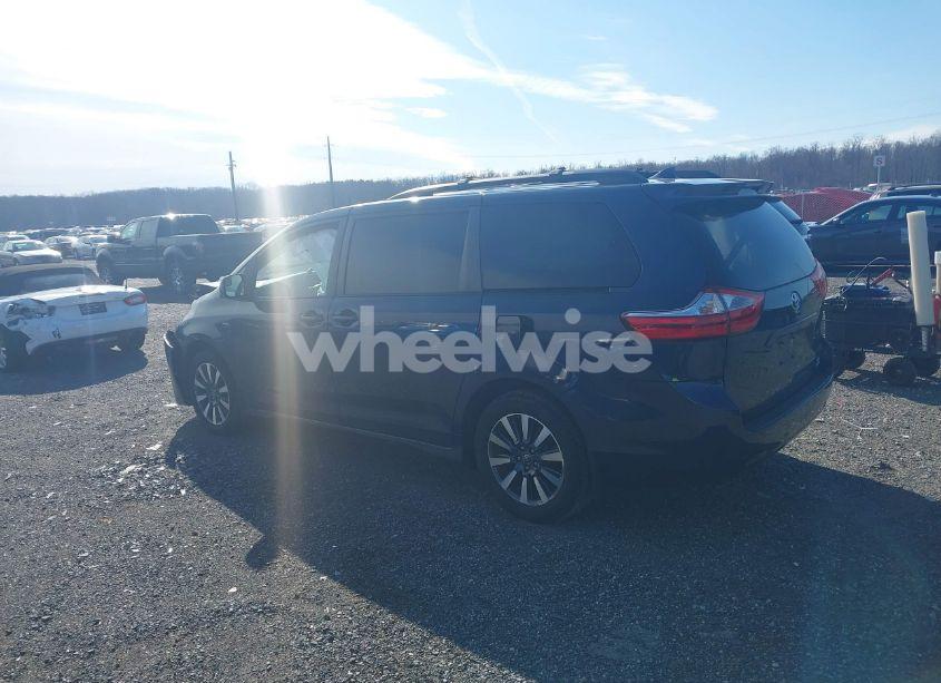 Photo 14 of 2018 Toyota Sienna LE 7 PASSENGER (VIN 5TDJZ3DC4JS189041)