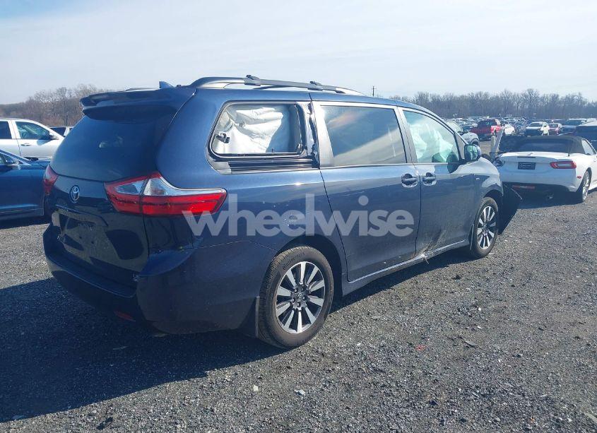 Photo 4 of 2018 Toyota Sienna LE 7 PASSENGER (VIN 5TDJZ3DC4JS189041)