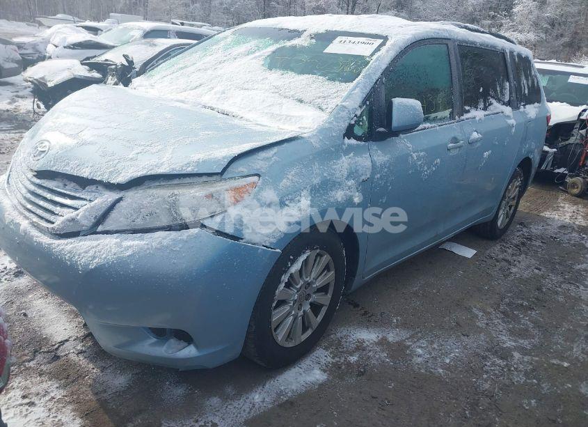 Photo 2 of 2017 Toyota Sienna LE 7 PASSENGER (VIN 5TDJZ3DC5HS158746)