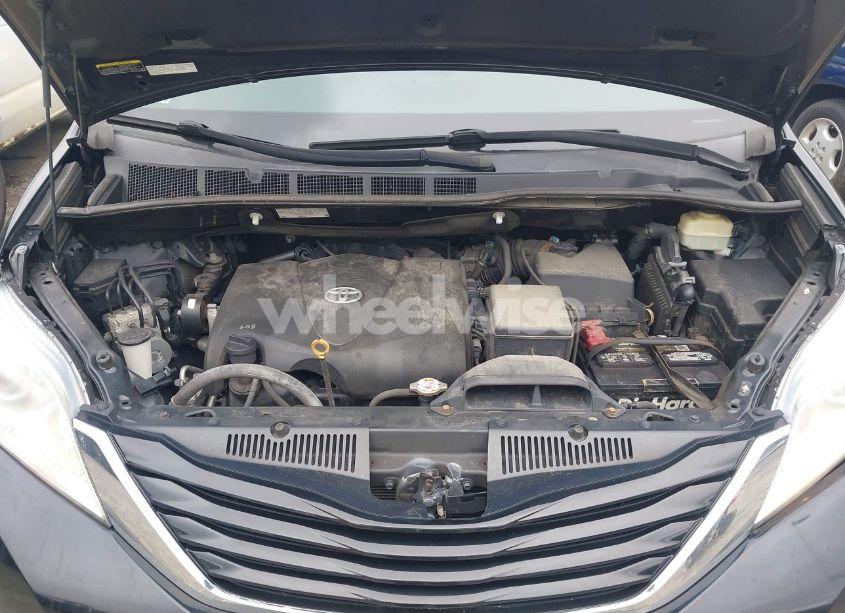 Photo 10 of 2017 Toyota Sienna LE 7 PASSENGER (VIN 5TDJZ3DC5HS160965)