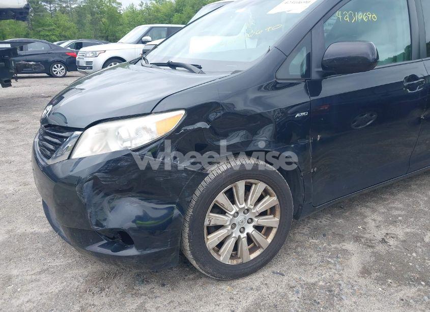 Photo 6 of 2017 Toyota Sienna LE 7 PASSENGER (VIN 5TDJZ3DC5HS160965)