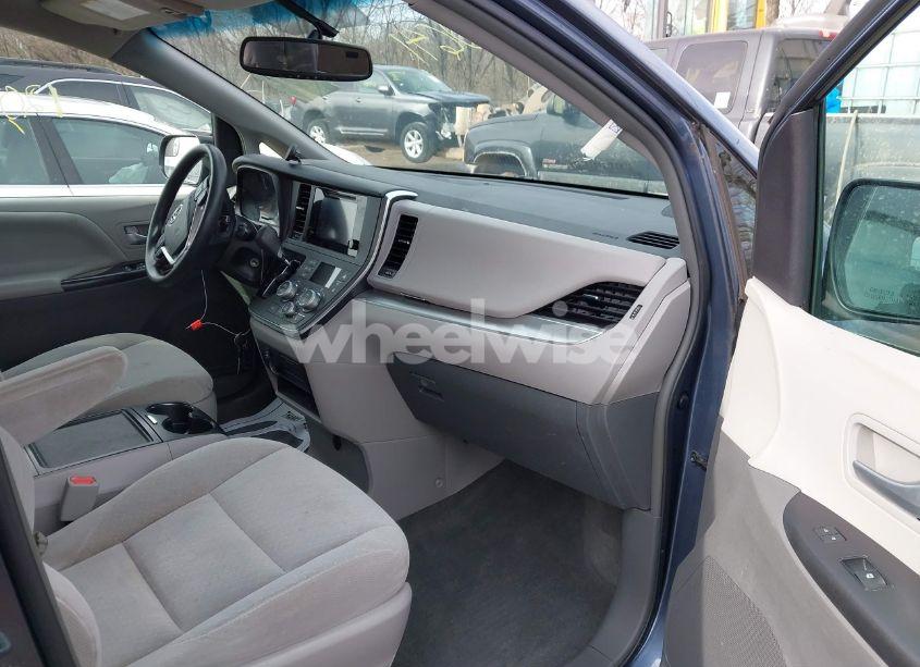 Photo 5 of 2017 Toyota Sienna LE 7 PASSENGER (VIN 5TDJZ3DC5HS170346)