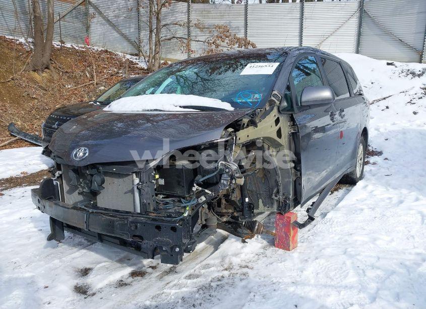 Photo 6 of 2017 Toyota Sienna LE 7 PASSENGER (VIN 5TDJZ3DC5HS173134)