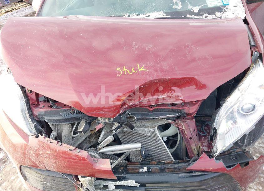 Photo 10 of 2020 Toyota Sienna LE (VIN 5TDJZ3DC6LS240400)