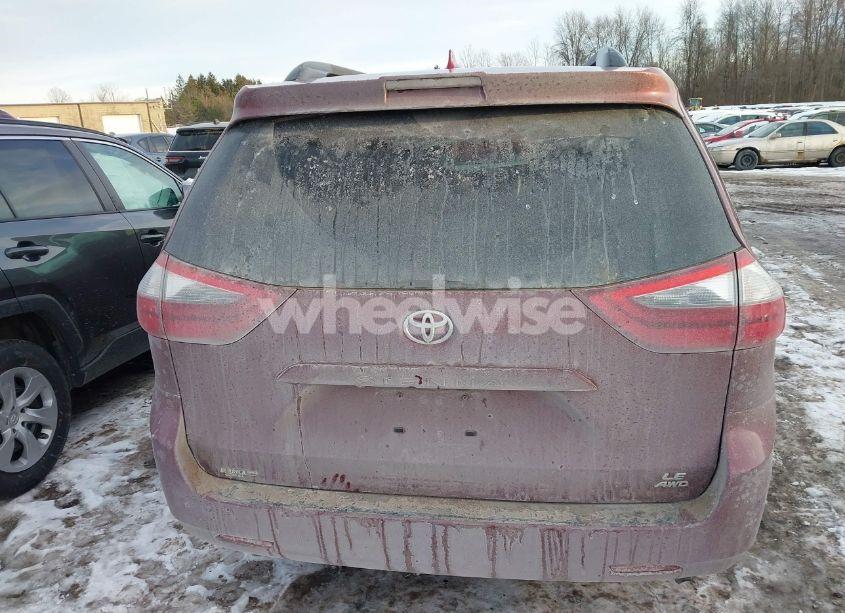 Photo 16 of 2020 Toyota Sienna LE (VIN 5TDJZ3DC6LS240400)