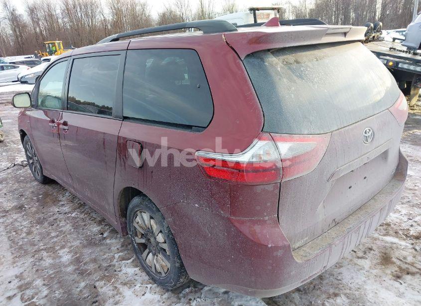 Photo 3 of 2020 Toyota Sienna LE (VIN 5TDJZ3DC6LS240400)