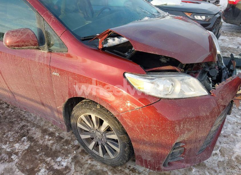 Photo 6 of 2020 Toyota Sienna LE (VIN 5TDJZ3DC6LS240400)
