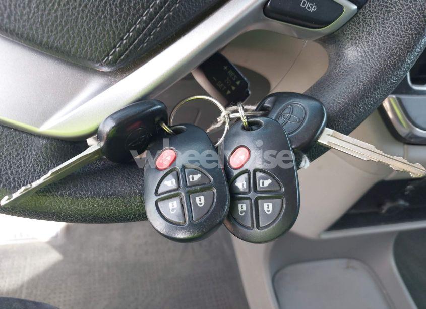 Photo 11 of 2017 Toyota Sienna LE 7 PASSENGER (VIN 5TDJZ3DC7HS171384)