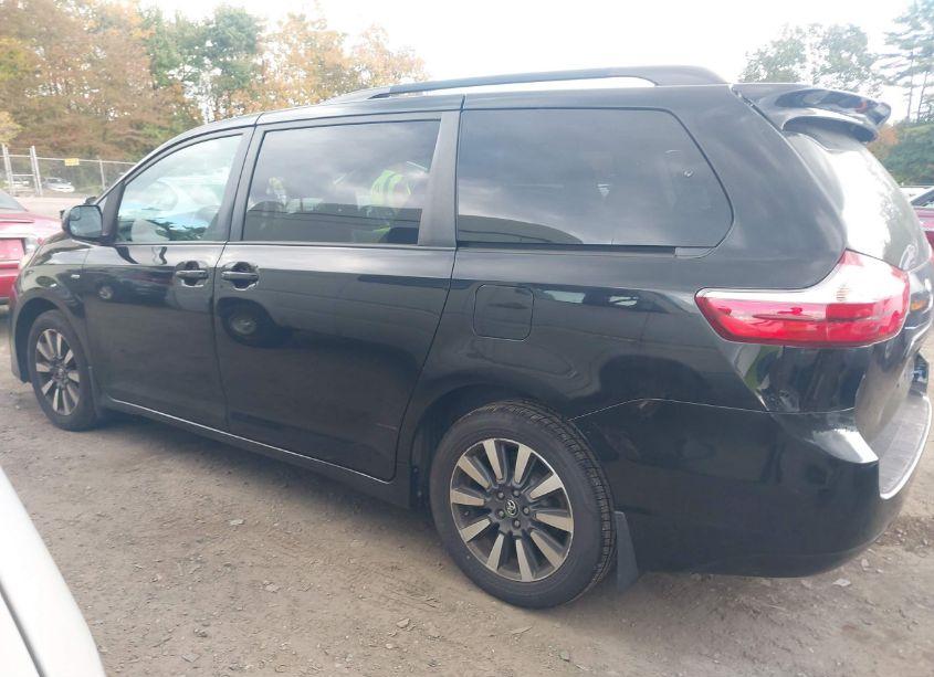 Photo 14 of 2018 Toyota Sienna LE 7 PASSENGER (VIN 5TDJZ3DC7JS192189)