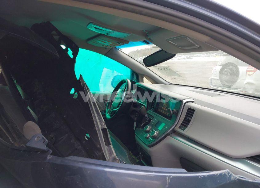 Photo 5 of 2017 Toyota Sienna LE 7 PASSENGER (VIN 5TDJZ3DC8HS160748)