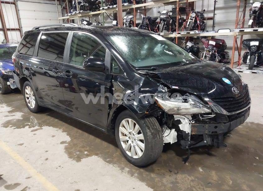 2017 Toyota Sienna LE 7 PASSENGER (VIN 5TDJZ3DC8HS177307) main photo