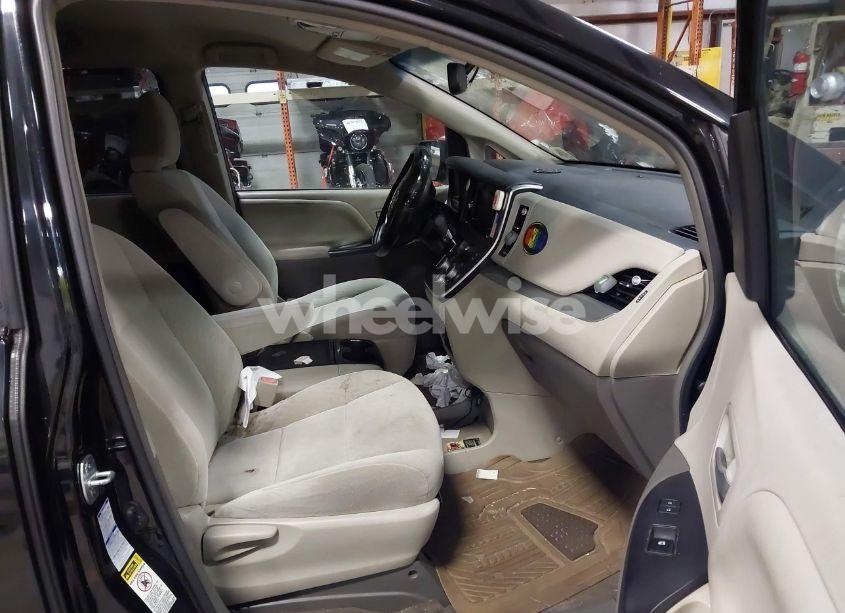 Photo 5 of 2017 Toyota Sienna LE 7 PASSENGER (VIN 5TDJZ3DC8HS177307)