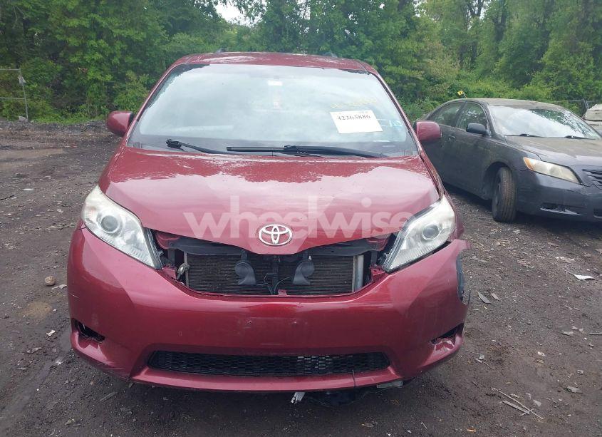 Photo 12 of 2017 Toyota Sienna LE 7 PASSENGER (VIN 5TDJZ3DC9HS164792)