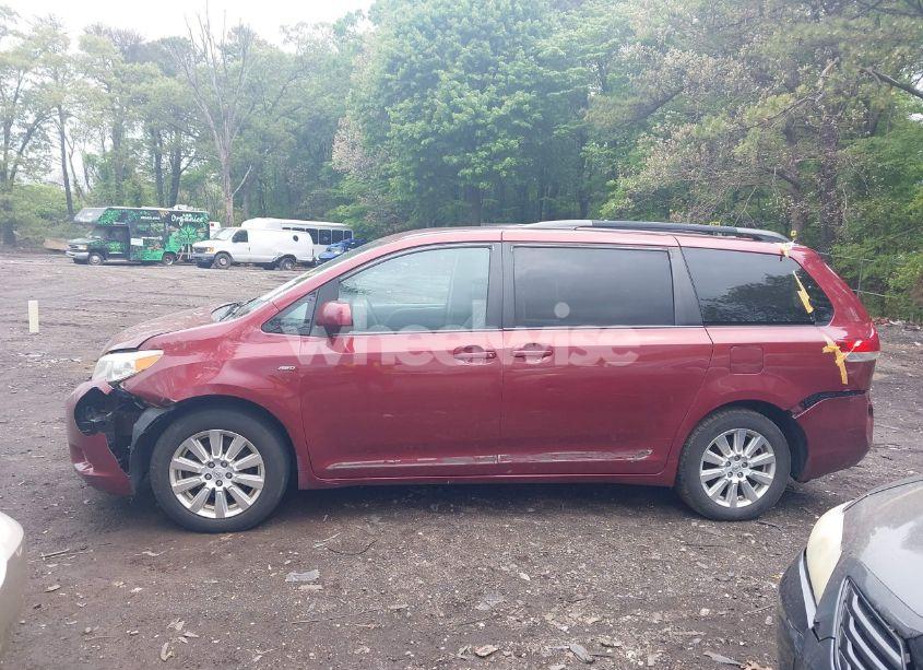 Photo 14 of 2017 Toyota Sienna LE 7 PASSENGER (VIN 5TDJZ3DC9HS164792)