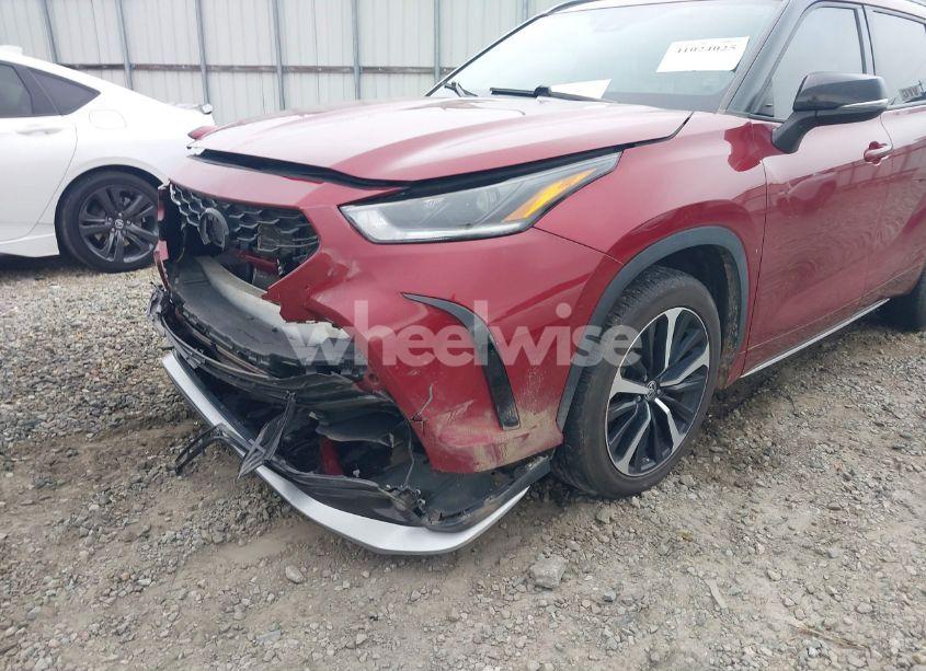 Photo 6 of 2021 Toyota Highlander XSE (VIN 5TDJZRAH9MS060364)