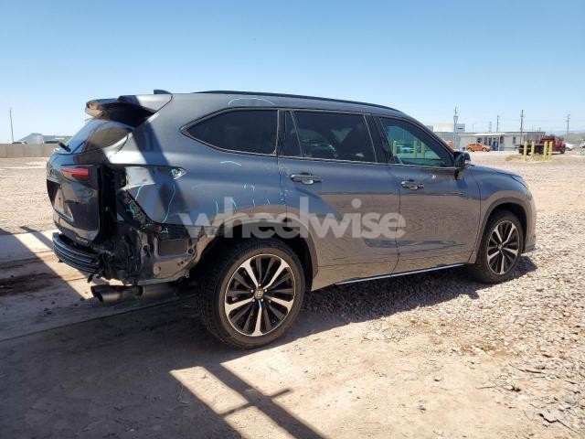 Photo 14 of 2022 TOYOTA HIGHLANDER XSE (VIN 5TDJZRBH2NS170804)