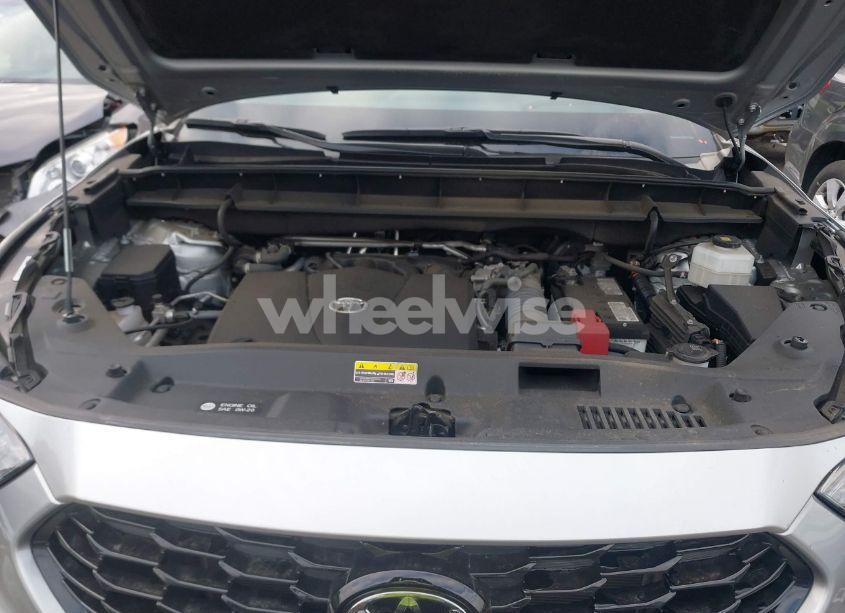 Photo 10 of 2022 Toyota Highlander XSE (VIN 5TDJZRBH2NS211528)