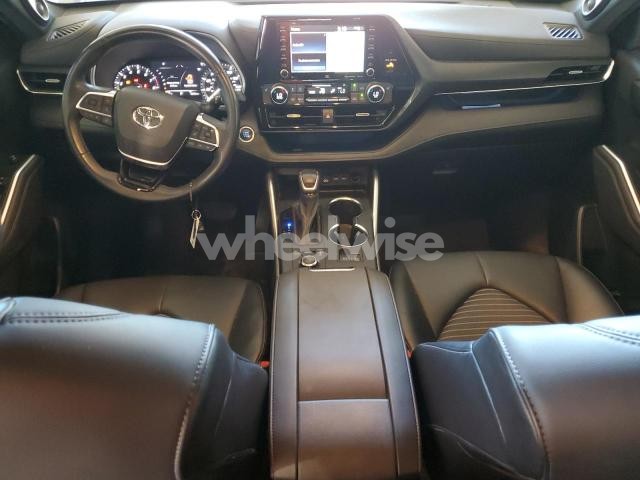 Photo 7 of 2021 TOYOTA HIGHLANDER XSE (VIN 5TDJZRBH3MS151564)