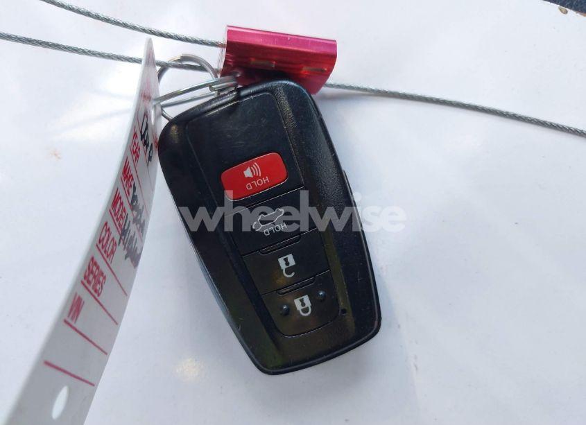 Photo 11 of 2022 Toyota Highlander XSE (VIN 5TDJZRBH3NS169290)