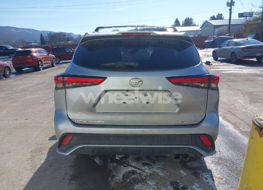 Photo 16 of 2021 Toyota Highlander XSE (VIN 5TDJZRBH4MS137835)