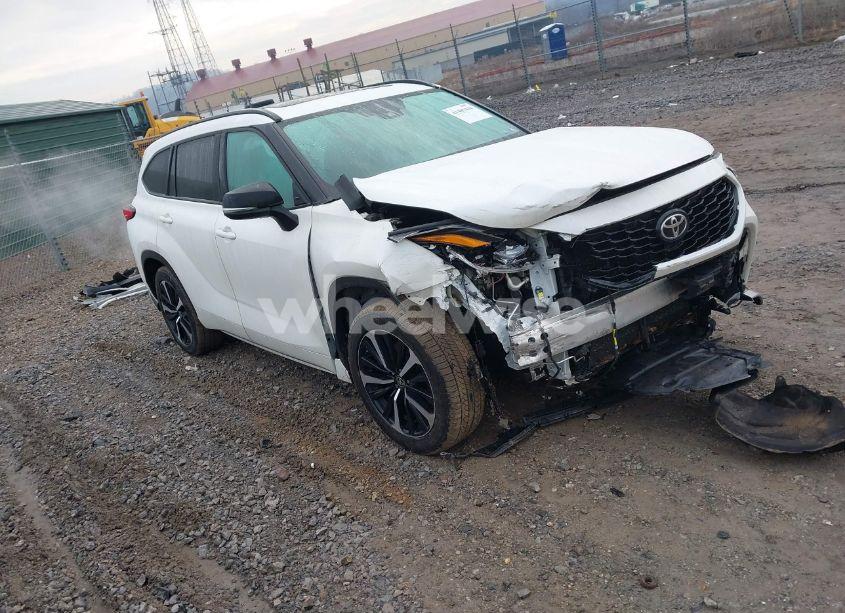 2021 Toyota Highlander XSE (VIN 5TDJZRBH5MS096762) main photo